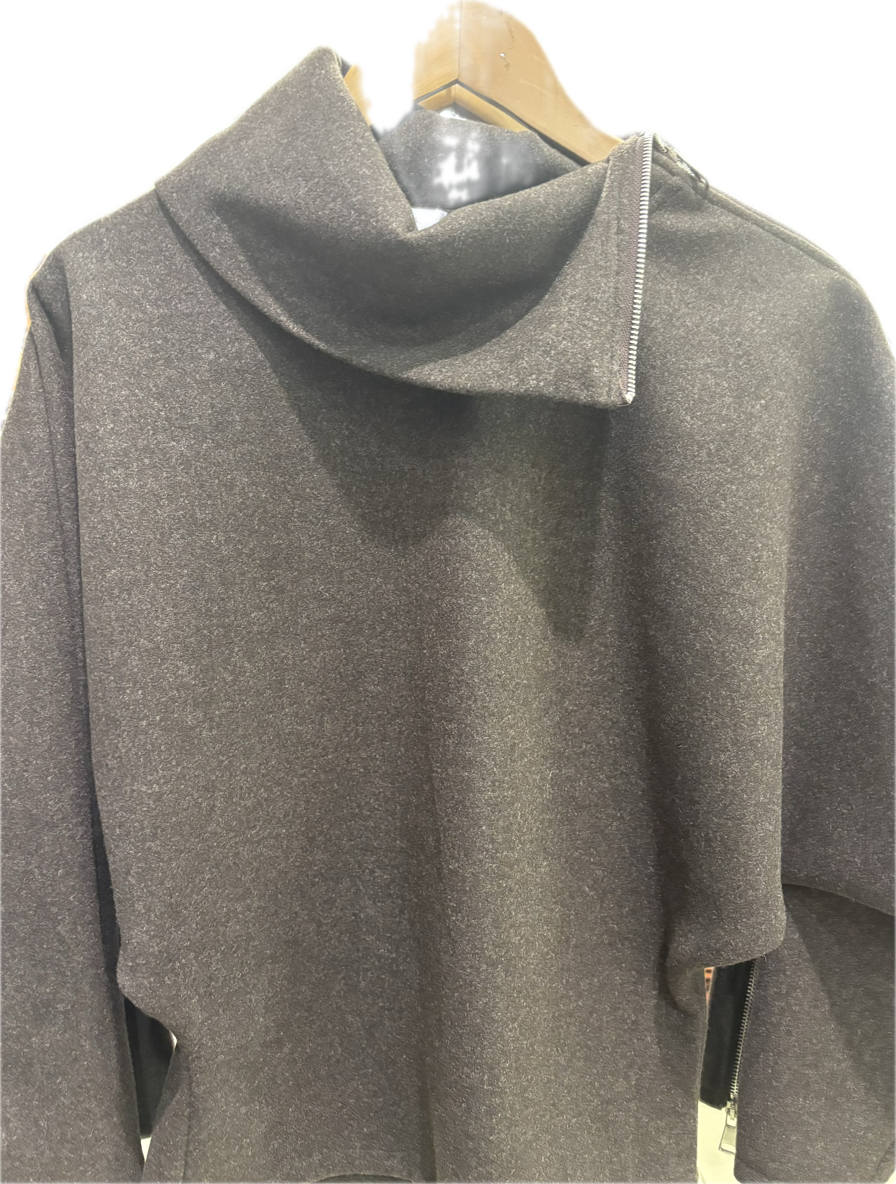 MADE IN ITALY ZIP TOP 7949